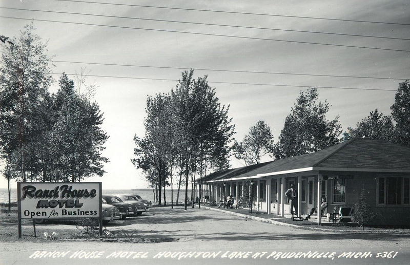 Ranch House Motel - Old Postcard